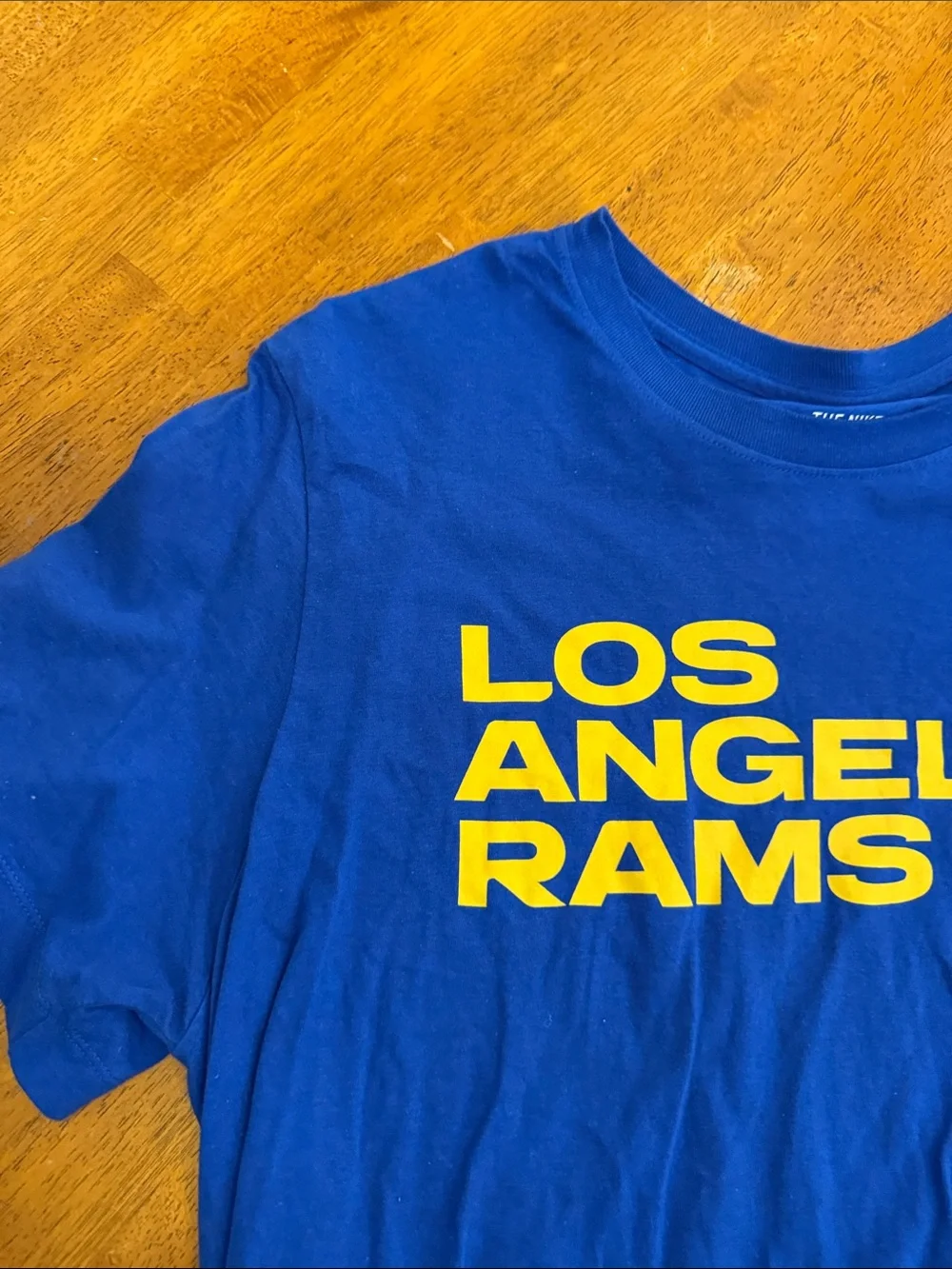 Nike Royal Blue Tee with Yellow Los Angeles Rams Text xl